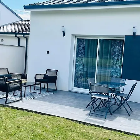 Holiday home La Maison Jumelle Elm