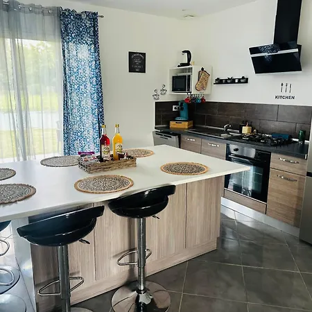 Holiday home La Maison Jumelle Elm *