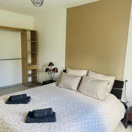 Holiday home La Maison Jumelle Elm